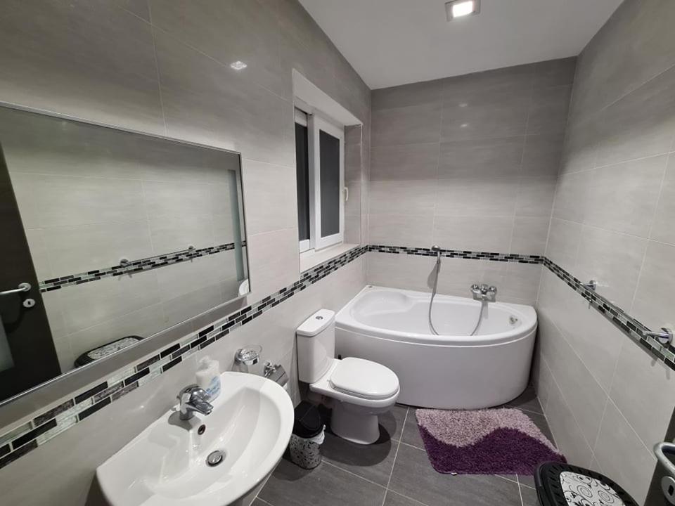 St Julians Central 2 Bedroom Apartment Saint Julian's 外观 照片