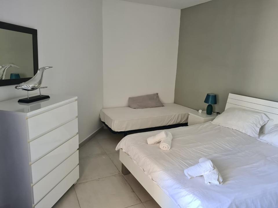 St Julians Central 2 Bedroom Apartment Saint Julian's 外观 照片